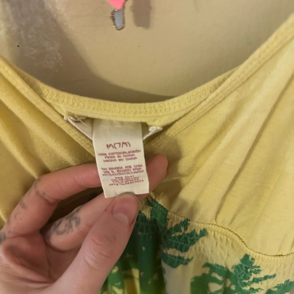 Yellow palm tree spaghetti strap - Picture 4 of 4